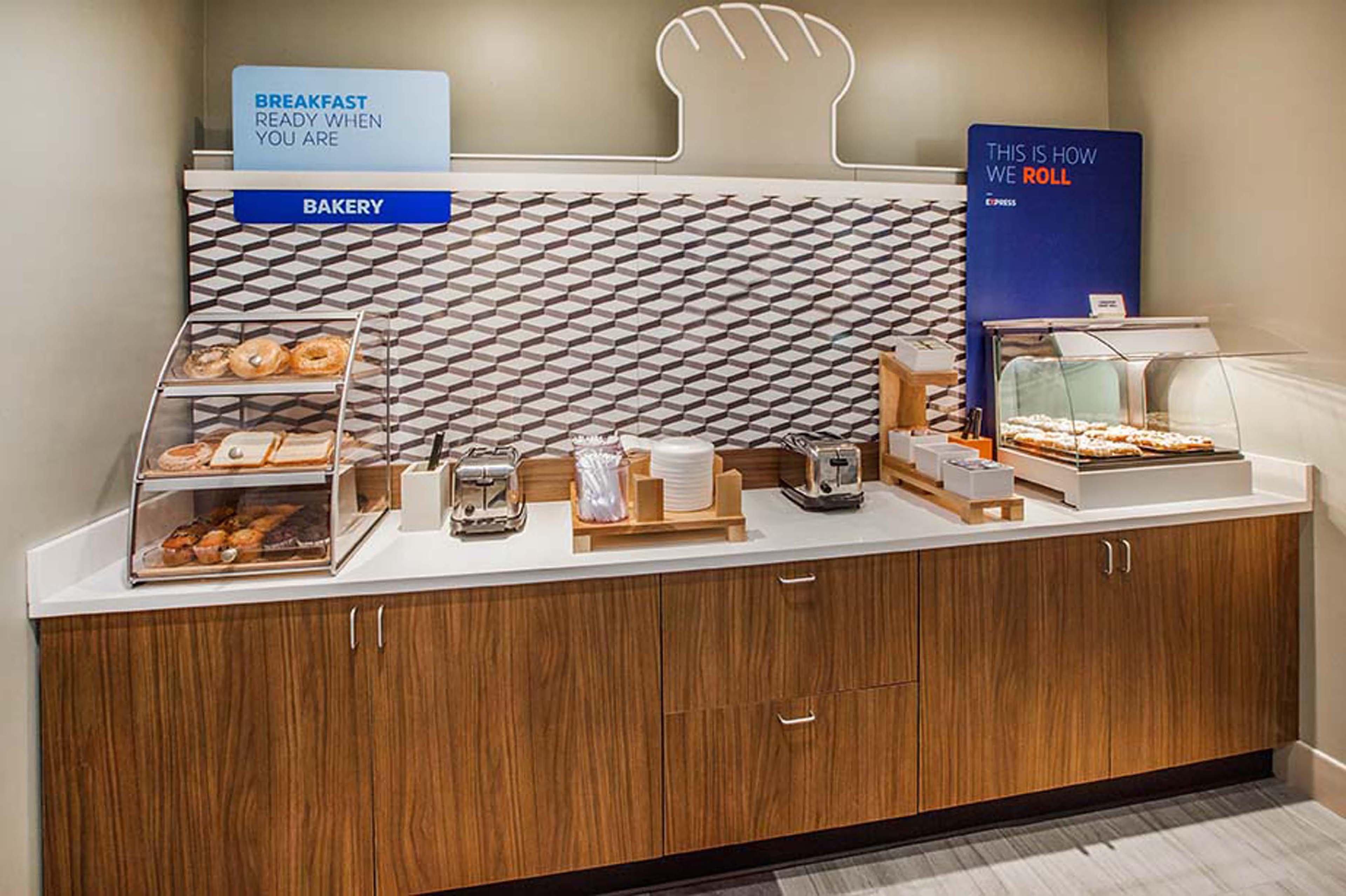 Holiday Inn Express Orlando - South Davenport By Ihg Екстериор снимка